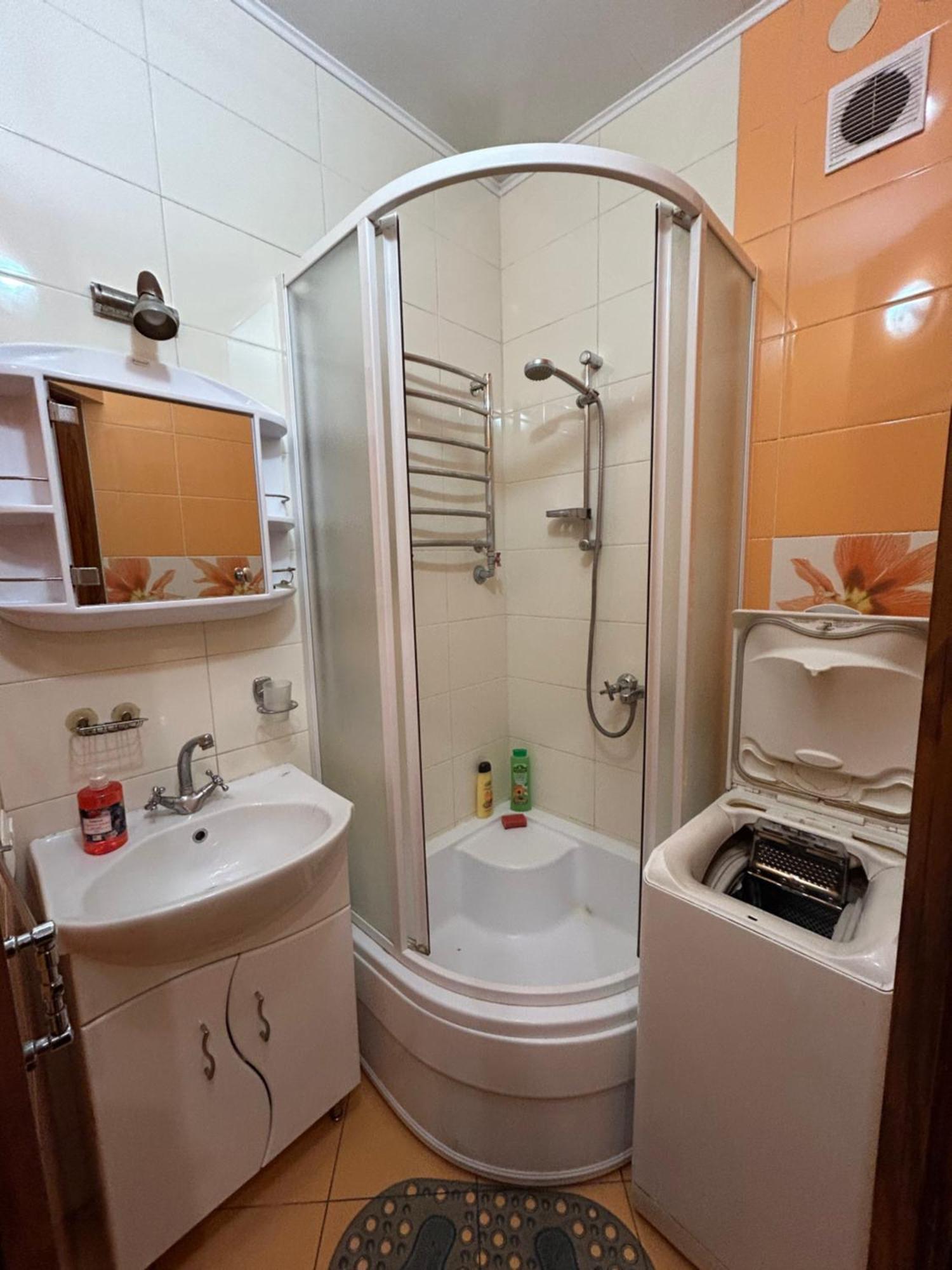 Three Bedroom Stepana Bandery Street Rivne Dış mekan fotoğraf