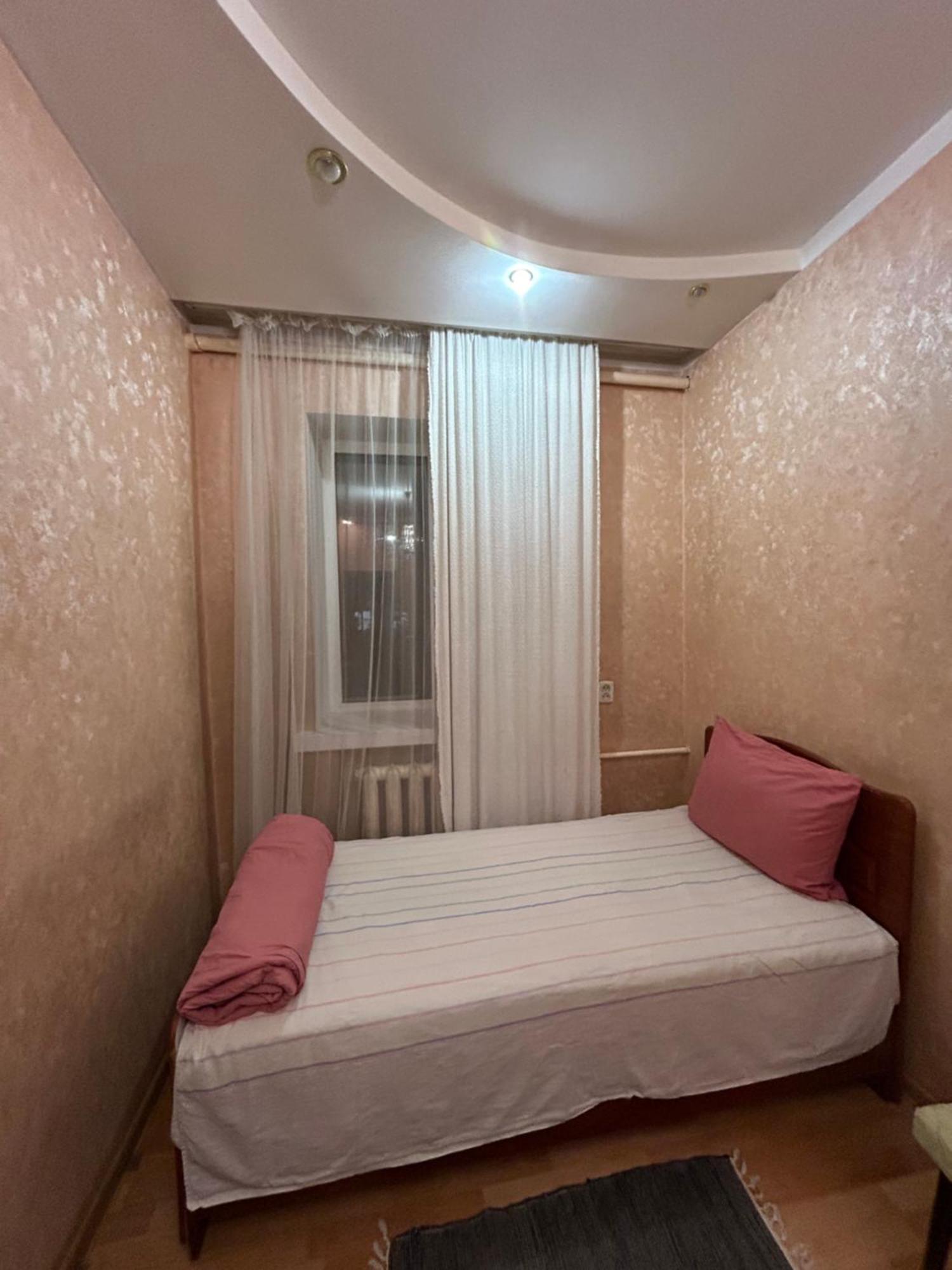 Three Bedroom Stepana Bandery Street Rivne Dış mekan fotoğraf